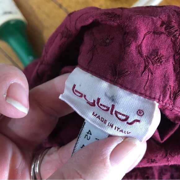 Byblos Vintage Collared Embroidered Eyelet Cotton Button Up Top Size 8 Feminine - Picture 12 of 15